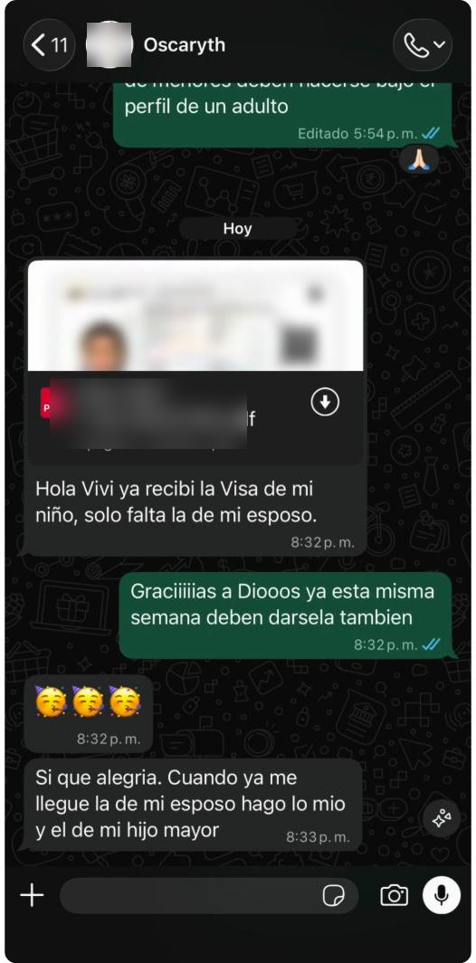 Clienta recibe la visa de su hijo menor y espera la de su esposo
